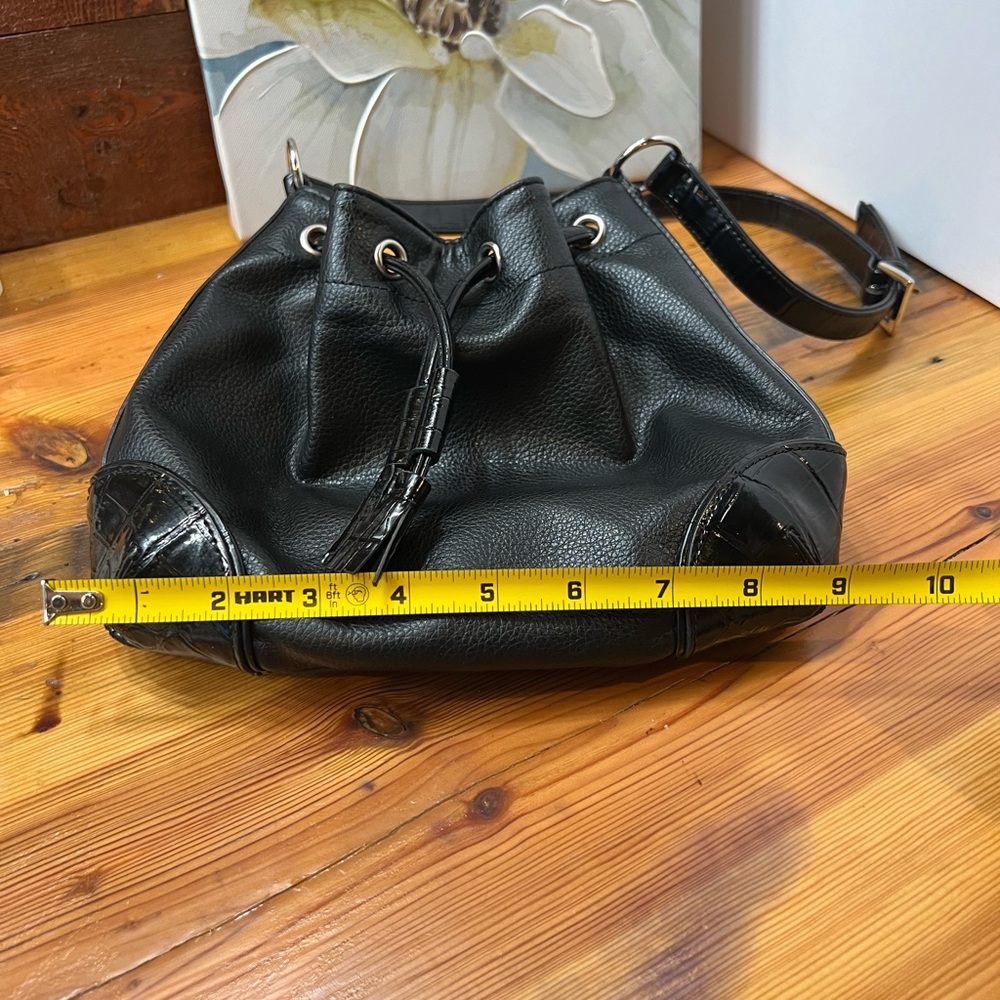 Liz Claiborne women handbag - Picture 9 of 10